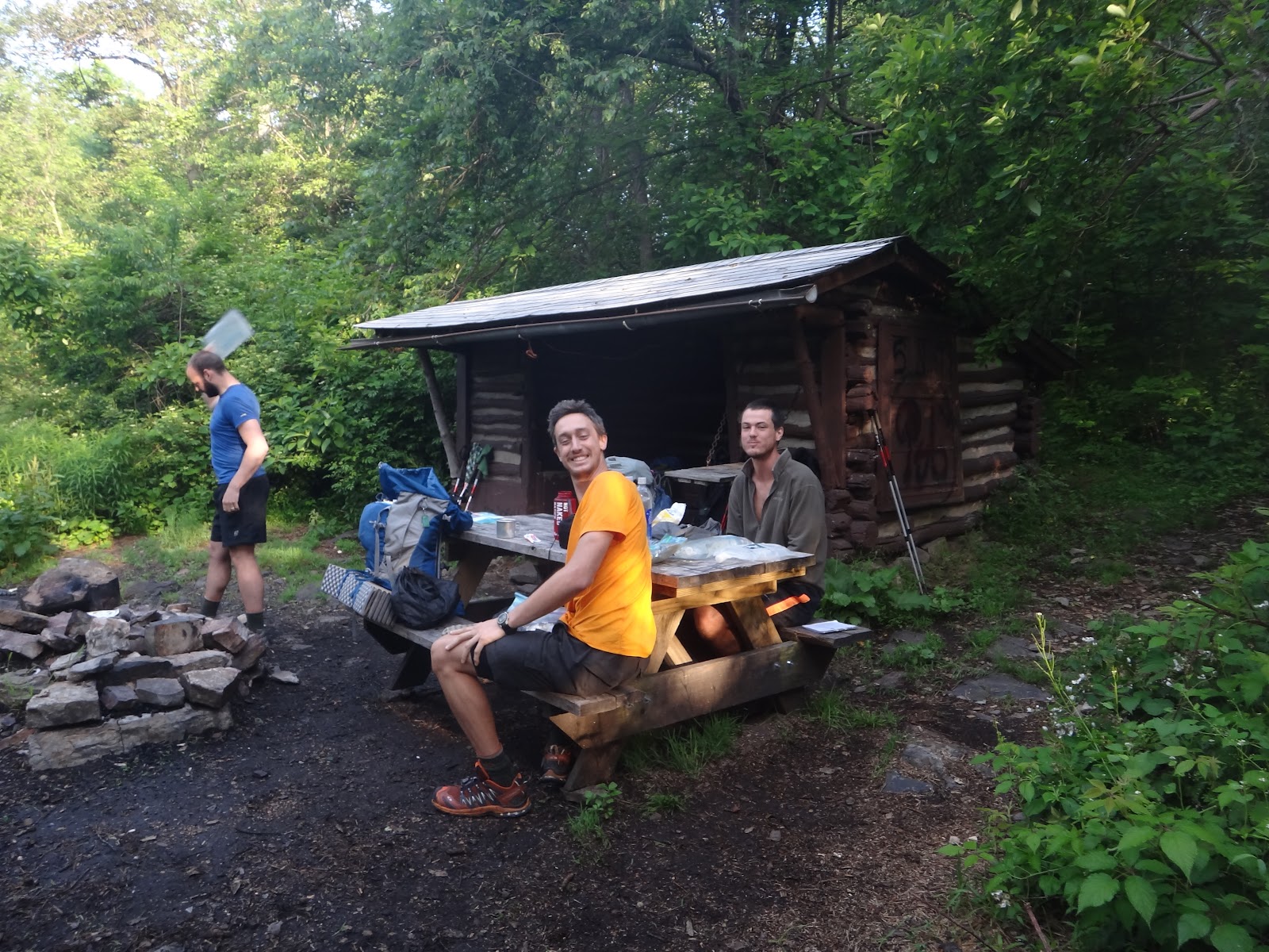 Travel Rabble AT Day 22 Eckville Shelter > Bake Oven Knob Shelter
